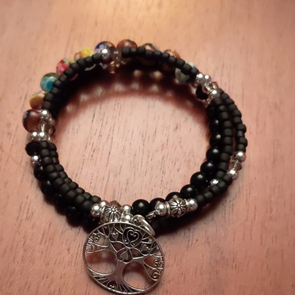 Wire spiral bracelet